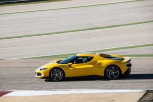 جانب فيراري 296 GTB 2022