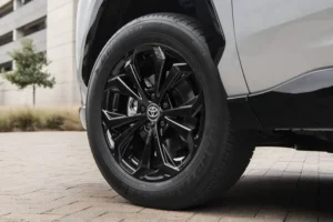 عجلة تويوتا راف 4 هايبرد 2023