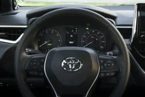 عجلة قيادة تويوتا كورولا 2023