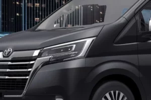 مصابيح تويوتا جرانفيا 2023