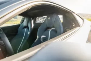 مقاعد فيراري F8 سبايدر 2022