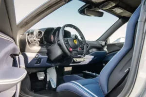 مقاعد فيراري F8 سبايدر 2022