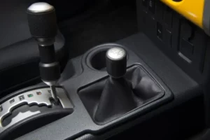 ناقل حركة تويوتا FJ كروزر 2023