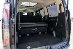 صندوق تحميل هيونداي ستاريا 2023