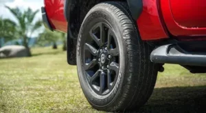 عجلة تويوتا هايلكس 2023