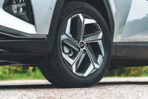 عجلة هيونداي توسان 2023