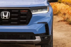 مصابيح هوندا بايلوت 2023 الأمامية