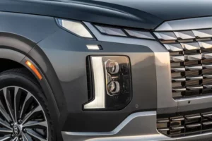 مصابيح هيونداي باليسايد 2023 الأمامية