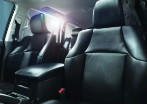 مقاعد تويوتا لاند كروزر برادو 2023