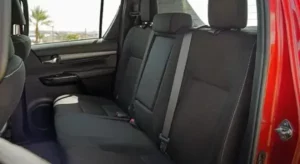 مقاعد تويوتا هايلكس 2023