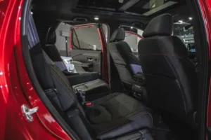 مقاعد هوندا بايلوت 2023 الخلفية