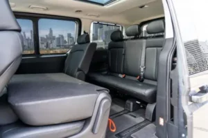 مقاعد هيونداي ستاريا 2023 الخلفية