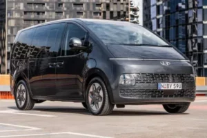 هيونداي ستاريا 2023