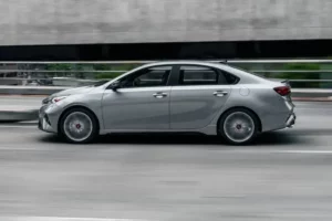 جانب كيا سيراتو 2023