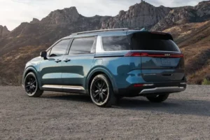 جانب كيا كرنفال 2023