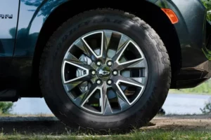 عجلة شيفروليه سوبربان 2023