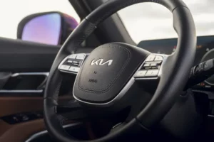 عجلة قيادة كيا تيلورايد 2023