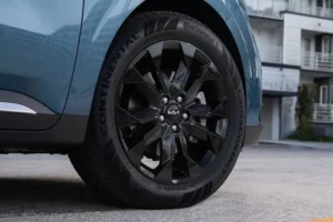 عجلة كيا كرنفال 2023