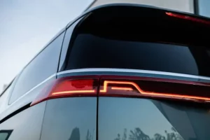 مصابيح كيا كرنفال 2023 الخلفية