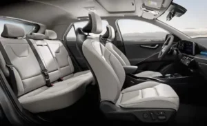 مقاعد كيا نيرو 2023