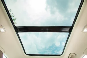 سقف جيلي أزكارا 2023