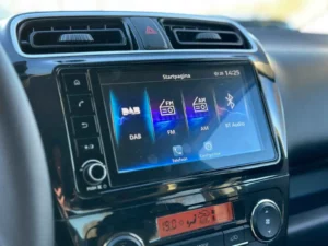 شاشة ميتسوبيشي سبيس ستار 2023