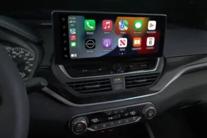 شاشة نيسان ألتيما 2023