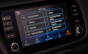 شاشة نيسان كيكس 2023