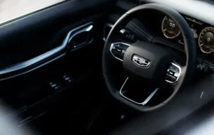 عجلة قيادة جيلي أوكافانجو 2023