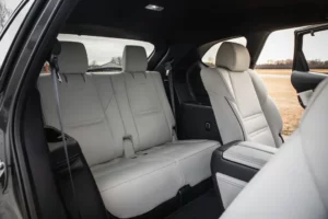مقاعد مازدا CX-9 2023 الصف الثالث