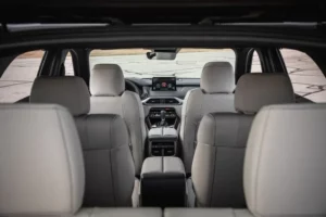 مقاعد مازدا CX-9 2023