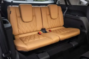 مقاعد نيسان اكس تريل 2023 الخلفية