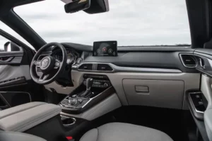 مقصورة مازدا CX-9 2023