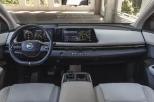 مقصورة نيسان أريا 2023