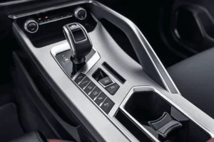 ناقل حركة جيلي كولراي 2023