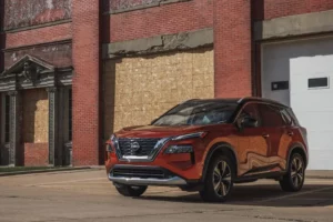 نيسان روج 2023