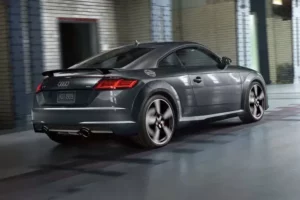 جانب أودي TT 2023