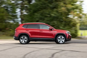 جانب فولكس فاجن تاوس 2023