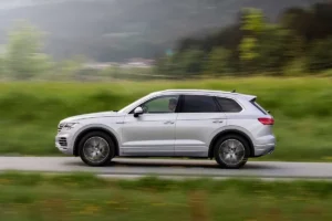 جانب فولكس فاجن طوارق 2023