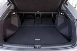 صندوق تحميل أودي Q4 E ترون 2023