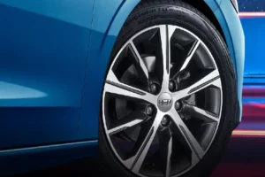 عجلة جيلي امجراند 2023