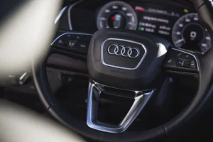 عجلة قيادة أودي Q5 2023