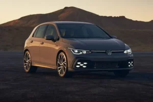 فولكس فاجن جولف GTI 2023