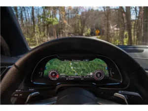 قمرة قيادة أودي R8 2023