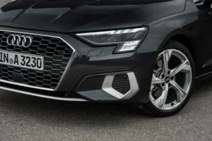 مصابيح أودي A3 2023 الأمامية