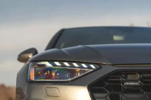 مصابيح أودي A4 2023 الأمامية