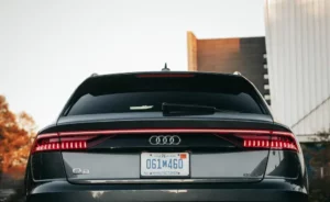 مصابيح أودي Q8 2023 الخلفية