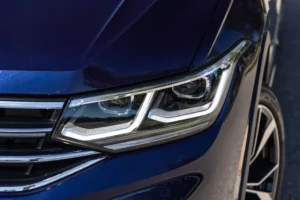 مصابيح فولكس فاجن تيجوان 2023 الأمامية