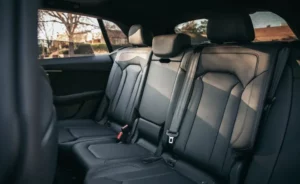 مقاعد أودي Q8 2023 الخلفية