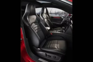 مقاعد فولكس فاجن أرتيون 2023 الأمامية